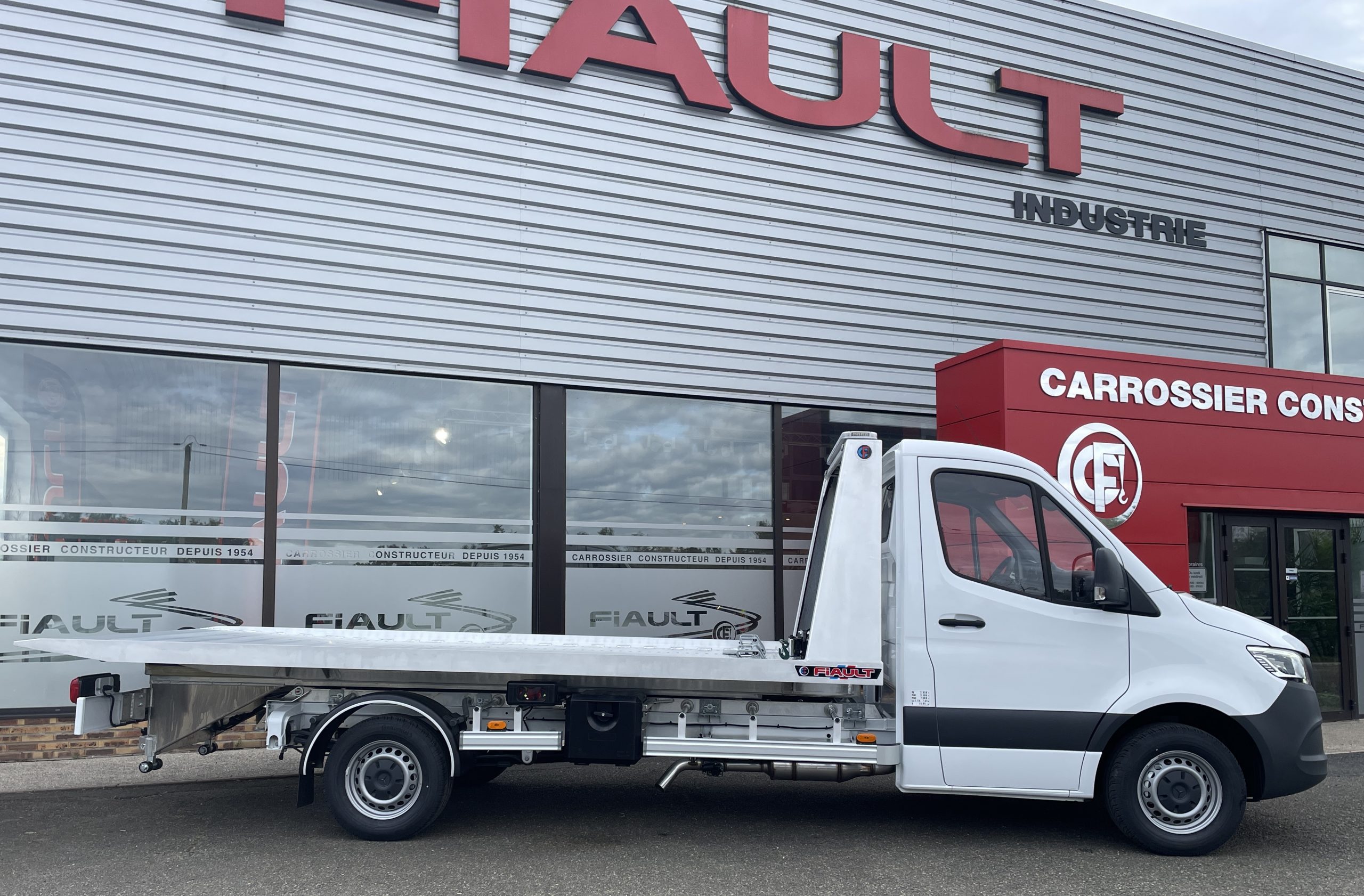 PLAT'TRANS PF20 en acier sur Mercedes Sprinter 3T5